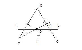 Вравнобедренном треугольнике авс медианы пересекаются в точке о, во=24см, ао=9√2. через точку о прох