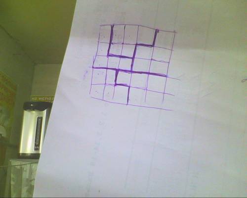 На клетчатой бумаге нарисован квадрат со стороной 5 клеток. его требуется разбить по 5 частей одинак