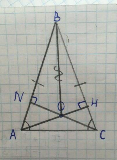 В равнобедренном треугольнике АВС с основанием АС проведены высоты АH и СN, которые пересекаются в т