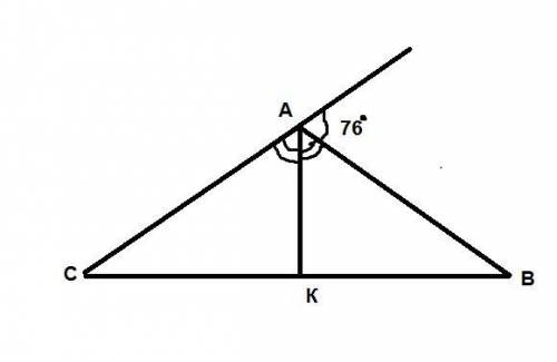 Угол смежный с углом при вершине равнобедренного треугольника, равен 76 градусов. найдите угол между