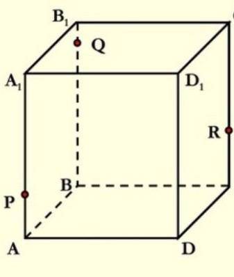 Побудовати перерiз що проходить через точки P,Q,R​