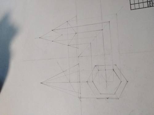 Ребят кто шарит в инженерной графике у меня не получается почему-то 6-ти угольник, если знаете причи