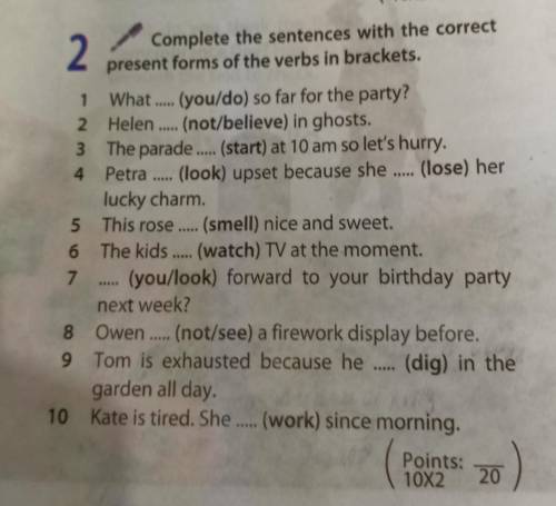 Complete the sentence with the correct present forms of the verbs in brackets.