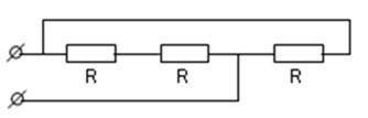 Цепь, собранную из трех одинаковых резисторов сопротивлением R = 20 Ом, подключают к источнику посто