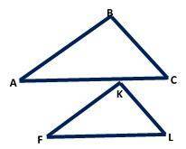 На рисунке представлены два подобных треугольника. Угол C первого равен углу L второго и составляет